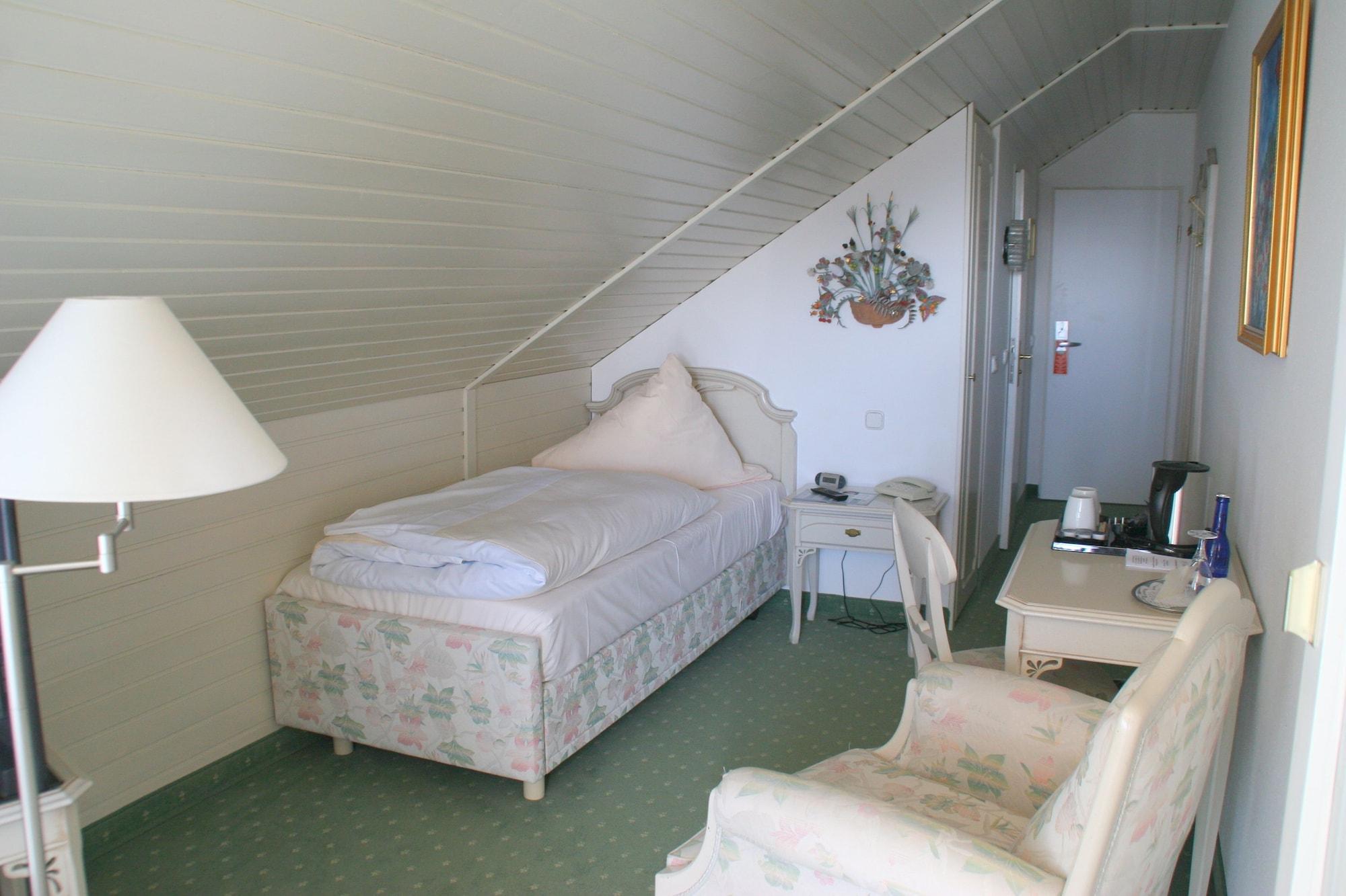 Sure Hotel By Best Western Rhoen Garden ポッペンハウゼン エクステリア 写真